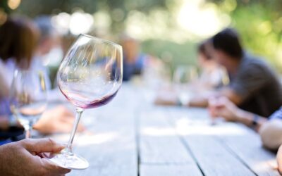 Una guía de los mejores vinos naturales de Sicilia y cómo degustarlos durante tu viaje